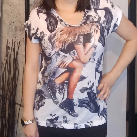 Floral Graphic T-Shirt - Picture 1 of 6